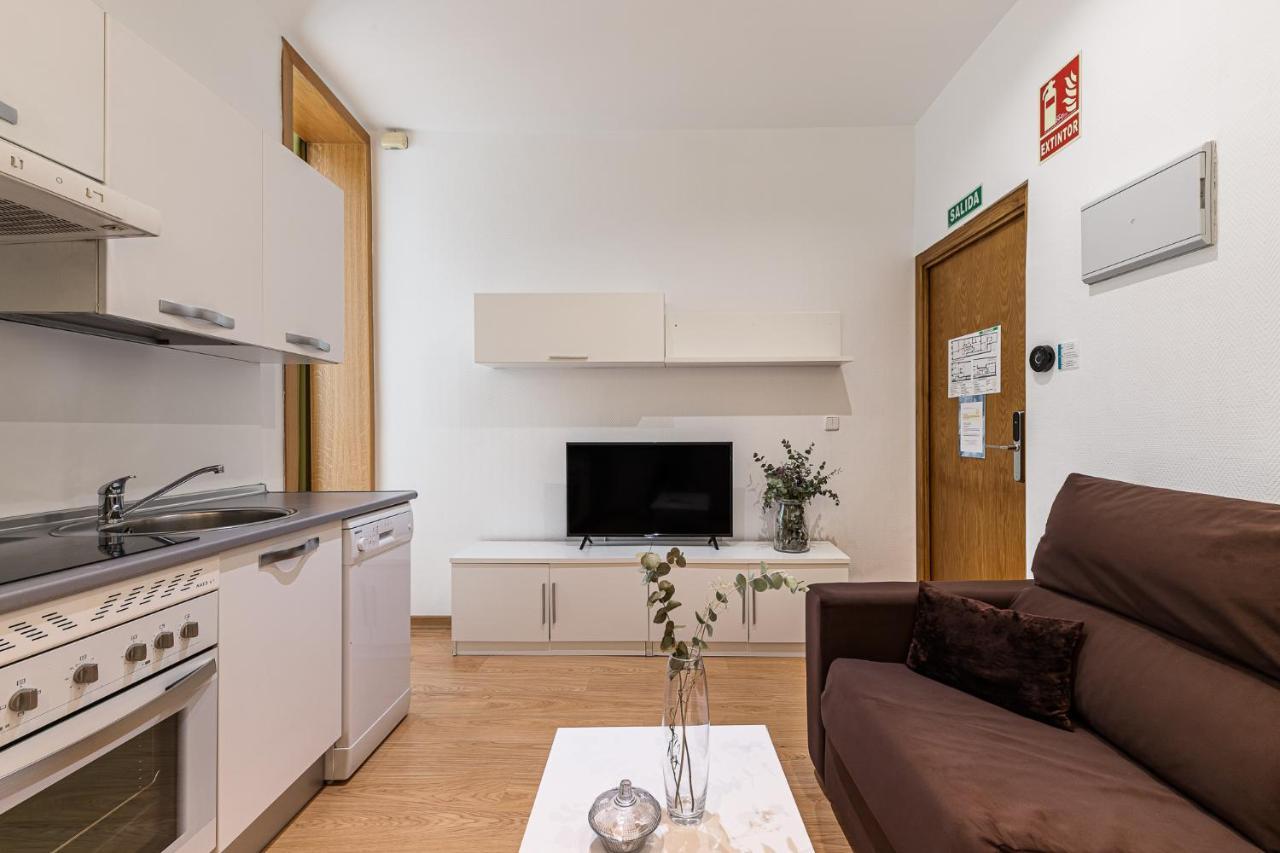 Waou Apartamentos En Sol Confort 4 Madrid Eksteriør bilde