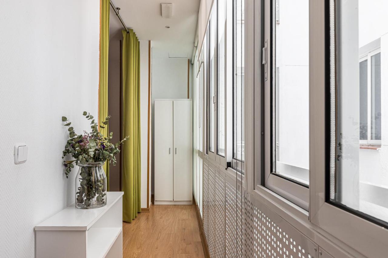 Waou Apartamentos En Sol Confort 4 Madrid Eksteriør bilde